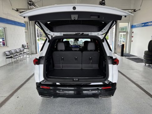 New 2026 Buick Enclave Sport Touring image 11