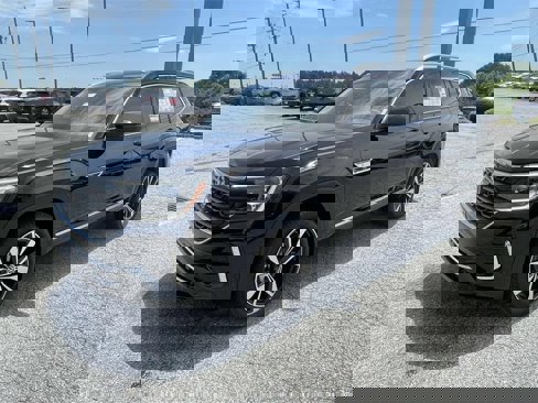 New 2025 Volkswagen Atlas SEL Premium R-Line image 8