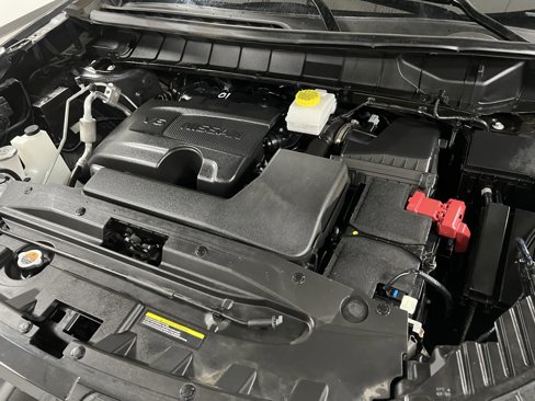 Used 2024 Nissan Pathfinder Platinum image 69
