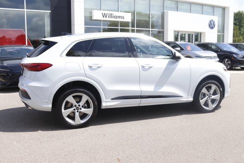 New 2025 Audi Q5 Premium Plus image 2