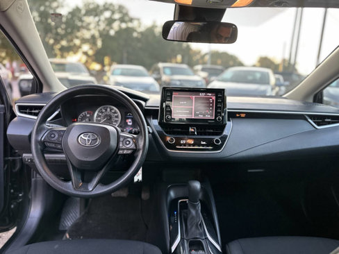 Used 2021 Toyota Corolla LE image 20