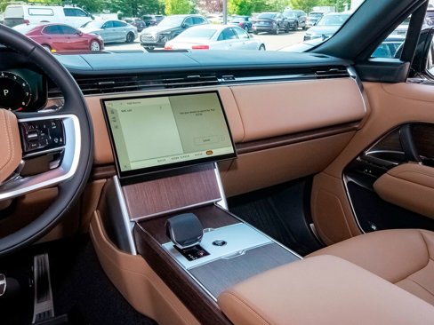 New 2025 Land Rover Range Rover SE image 25