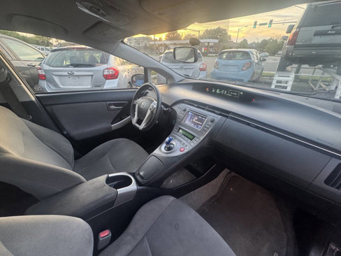 Used 2014 Toyota Prius Three image 12
