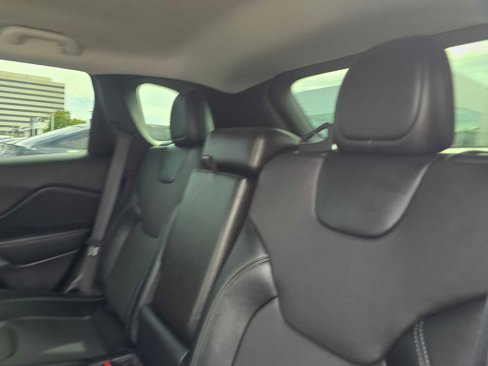 Used 2022 Jeep Cherokee Latitude Lux image 18