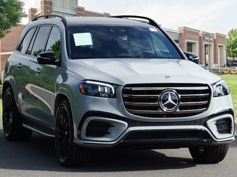 Certified 2025 Mercedes-Benz GLS 450 4MATIC image 3