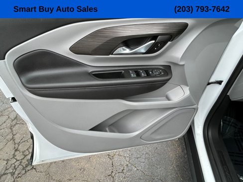 Used 2022 GMC Terrain SLE w/ Driver Convenience Package image 16