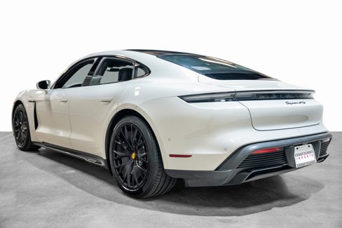 Used 2023 Porsche Taycan GTS image 16