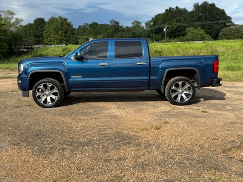 Used 2018 GMC Sierra 1500 SLE w/ SLE Value Package image 2