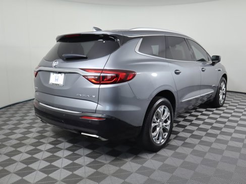 Used 2018 Buick Enclave Avenir w/ Avenir Technology Package image 5