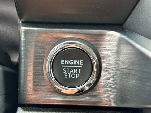 New 2025 Ford F250 Lariat w/ Black Appearance Package image 28