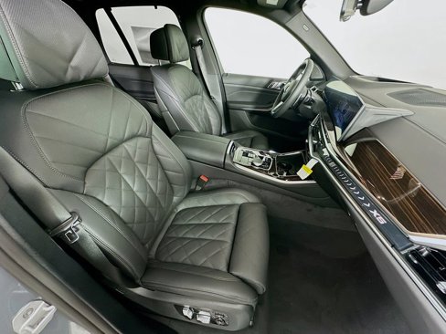 New 2026 BMW X5 xDrive40i w/ M Sport Package image 36