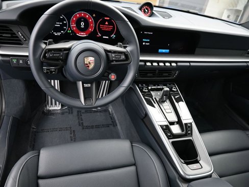 Certified 2025 Porsche 911 Carrera image 6