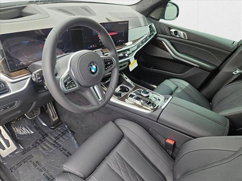 New 2026 BMW X7 M60i image 3