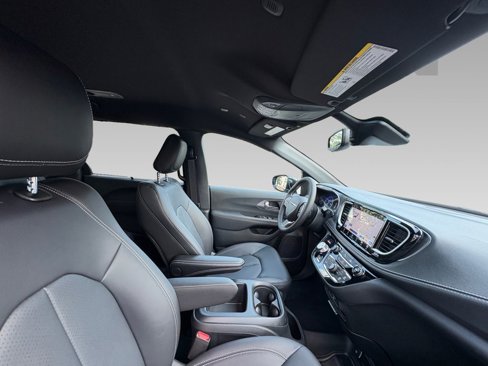New 2026 Chrysler Pacifica Select image 10