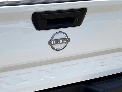 Certified 2025 Nissan Frontier SV image 27