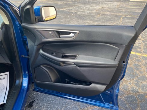 Used 2020 Ford Edge SEL image 24