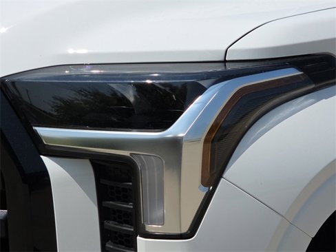 New 2026 Toyota Tundra SR image 4