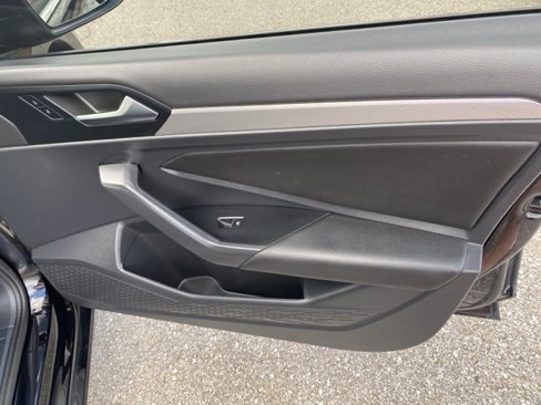 Used 2021 Volkswagen Jetta SE image 29