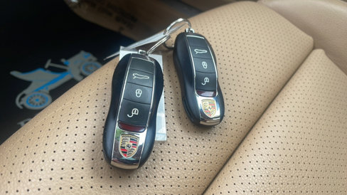 Used 2011 Porsche Panamera 4 image 65