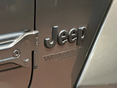 Certified 2021 Jeep Wrangler Unlimited Sahara image 26