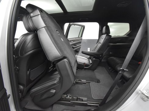Used 2024 Jeep Grand Cherokee L Limited w/ Luxury Tech Group II image 44