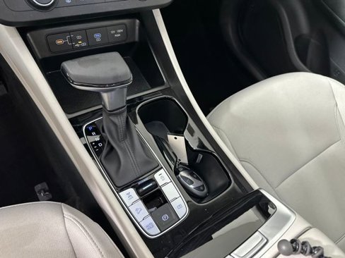 Certified 2025 Hyundai Tucson SE image 20