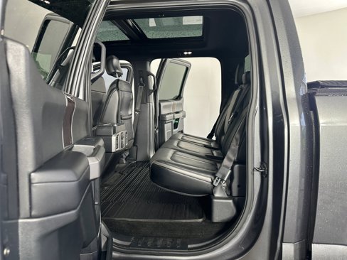 Used 2015 Ford F150 Platinum w/ Equipment Group 701A Luxury image 34