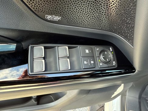 New 2025 Lexus LX 600 4WD w/ Luxury Package image 18