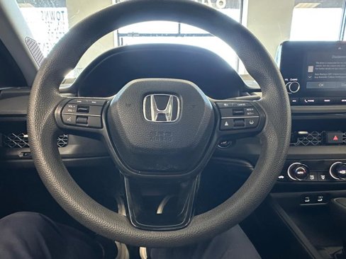 Used 2023 Honda Accord EX image 41