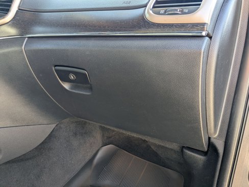Used 2015 Jeep Grand Cherokee Limited w/ Luxury Group II image 22