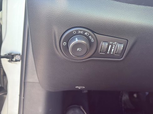 New 2026 Jeep Compass Limited image 19