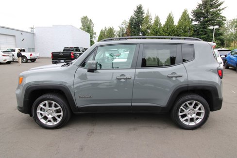 Used 2021 Jeep Renegade Latitude w/ Convenience Group image 2
