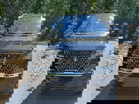 New 2025 Lincoln Navigator L Reserve image 8