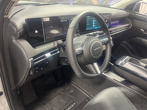 Used 2025 Hyundai Tucson Limited image 9