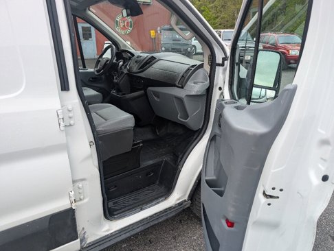Used 2017 Ford Transit 250 130 Low Roof image 33