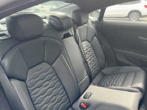 New 2026 Audi RS e-tron GT performance image 30