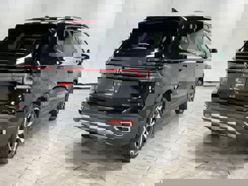 New 2025 Volkswagen Taos SEL image 7