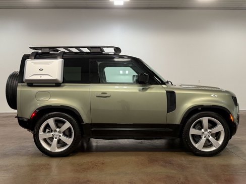 Used 2024 Land Rover Defender 90 X-Dynamic SE image 21