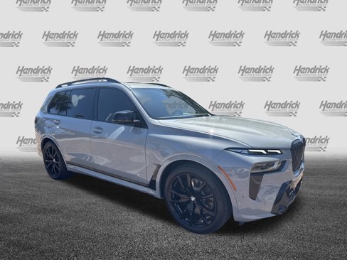 New 2026 BMW X7 M60i image 2