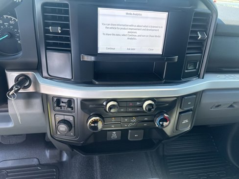 New 2026 Ford F350 XLT image 28