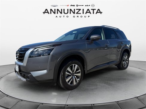 Used 2025 Nissan Pathfinder SL image 1