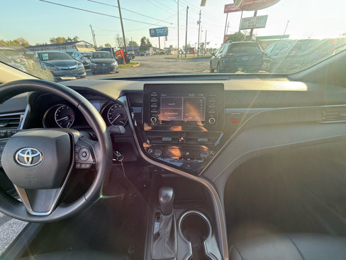 Used 2024 Toyota Camry SE image 21