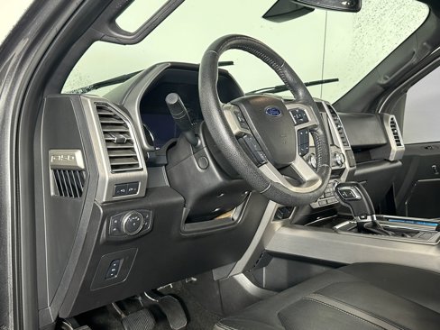 Used 2015 Ford F150 Platinum w/ Equipment Group 701A Luxury image 31
