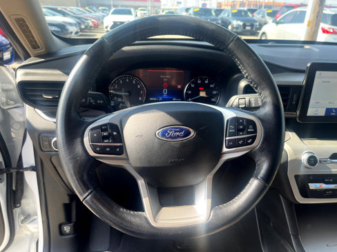 Used 2021 Ford Explorer XLT image 18