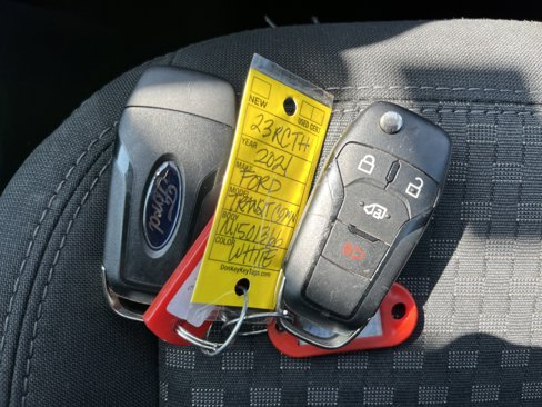 Used 2021 Ford Transit Connect XLT image 20