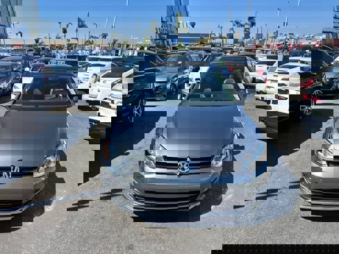 Used 2017 Volkswagen Golf SE image 19