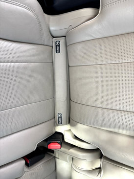 Used 2020 Land Rover Discovery SE image 30