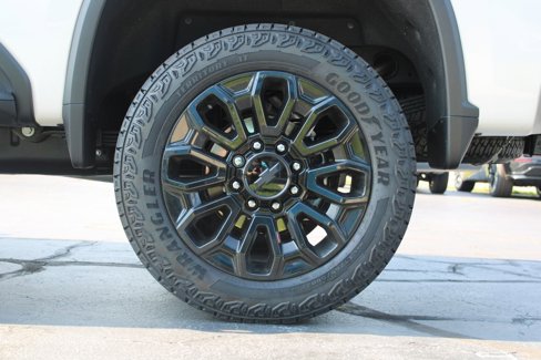 New 2025 Chevrolet Silverado 2500 High Country w/ Technology Package image 13