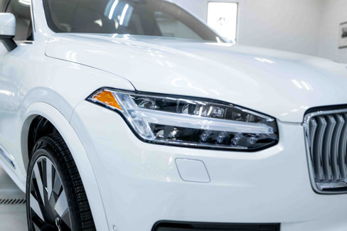 Used 2023 Volvo XC90 T8 Ultimate w/ Lounge Package image 16
