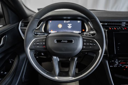 New 2025 Jeep Grand Cherokee L Laredo w/ Luxury Tech Group I image 28